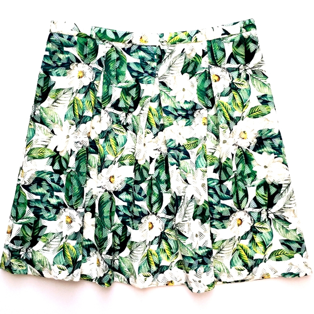 Antonio Melani Green Leaves & White Floral "Lila" Mini Lined Skirt
